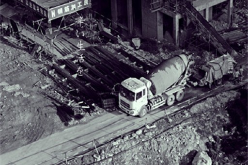 小米回应YU7刹车片赛道测试起火：没跑散热圈极端情况下直接驻车，制动系统功能健全